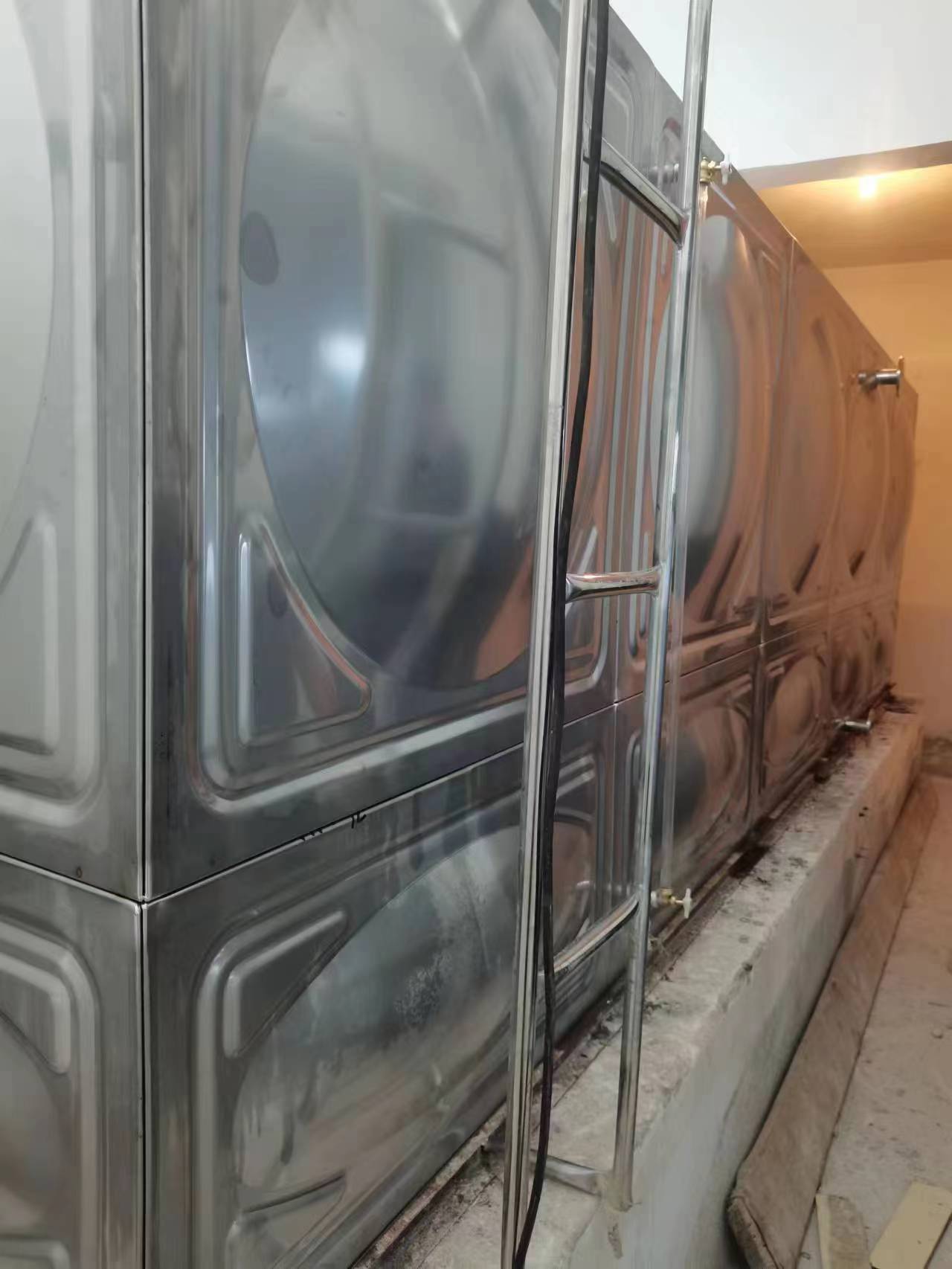 威海37立方不锈钢水箱